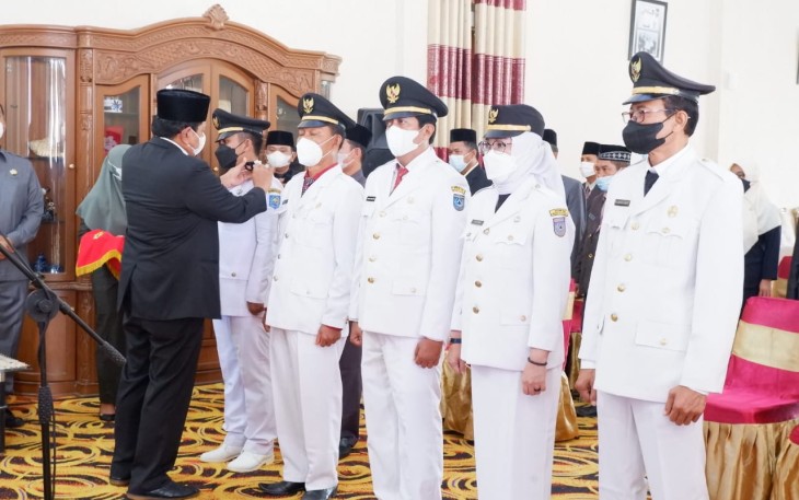 Bupati Bengkulu Utara (BU) Ir H Mian melantik 19 orang pejabat struktural eselon III dilingkungan Pemkab BU