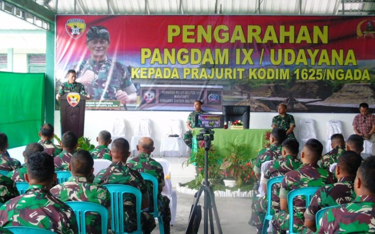 Pangdam saat Bertatap Muka Dengan Anggota Kodim Ende dan Ngada