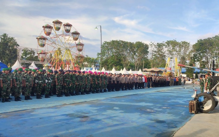 Apel gabungan pasukan pengamanan dalam rangka pengamanan penutupan FPSL Kota Bitung