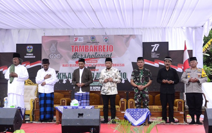 Dandim 0801/Pacitan Bersama Unsur Forkopimda saat Ikuti Pengajian Umum KH Achmad Muwafik