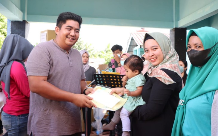 Bupati Bintan Roby Kurniawan saat kegiatan Peringatan Hari Kesehatan Nasional Ke 58 tingkat Bupaten Bintan, Sabtu (12/11) di Halaman UPTD Puskesmas Sei Lekop.