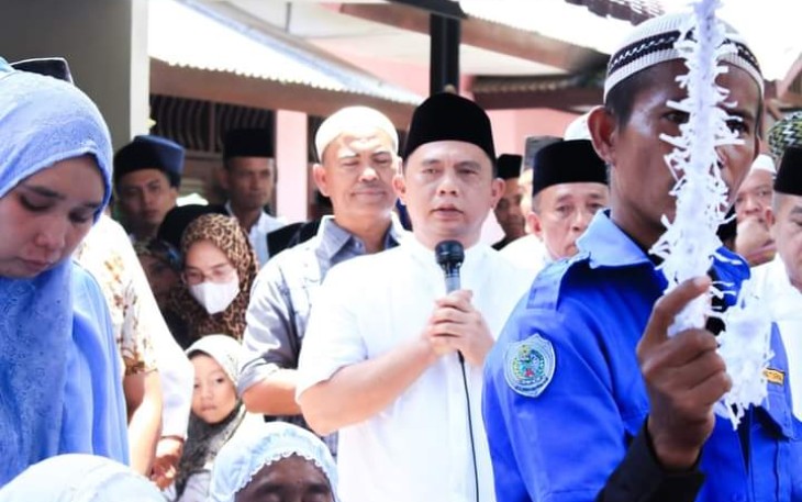 Bupati Labuhanbatu dr. H. Erik Adtrada Ritonga MKM., 