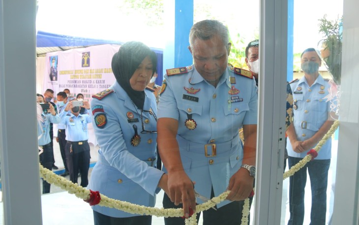 Kakanwil saat Gunting Pita Resmikan Masjid Al-Karim Bapas Tangerang