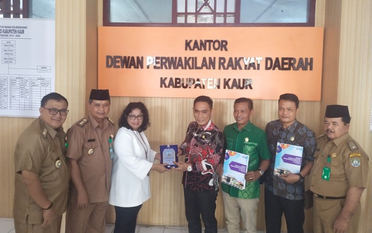 Foto bersama usai acara