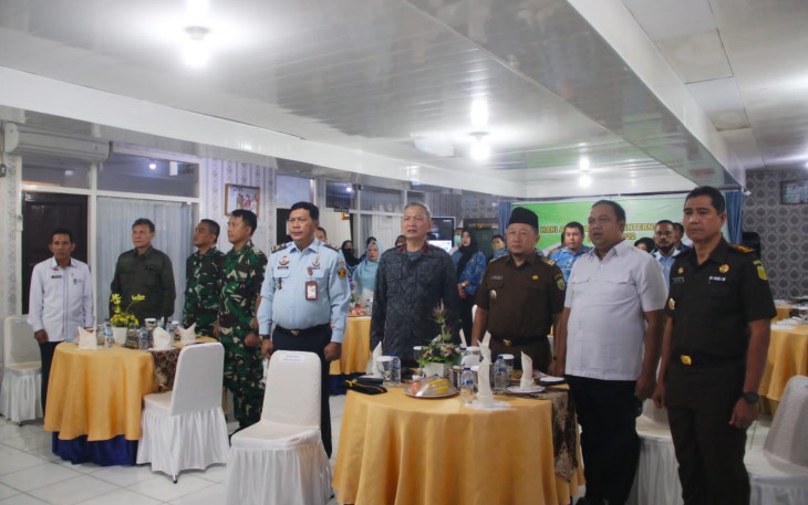 Asisten II Setda Provinsi Bengkulu Fachriza usai hadir pada Puncak Peringatan HANI Tahun 2022 secara Virtual Meeting, di Kantor BNN Provinsi Bengkulu, Senin (27/06).