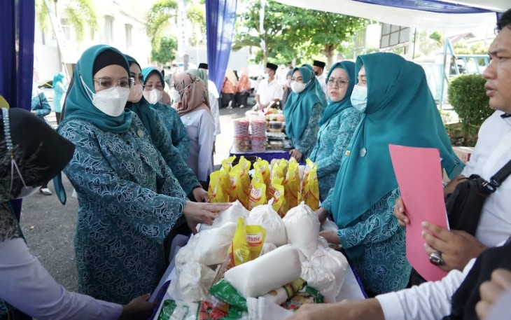 Bazar ramadhan kebutuhan pokok TP PKK