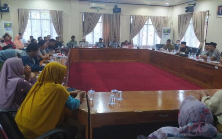 DPRD Kota Bengkulu Terima Audiensi Pedagang Pasar Pagar Dewa