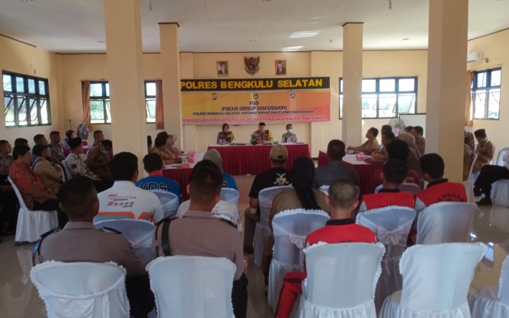 Sat Binmas Polres Bengkulu Selatan Polda Bengkulu kemarin Selasa (14/06) saat Focus Group Discussion (FGD) bersama sejumlah Instansi dan Komunitas.