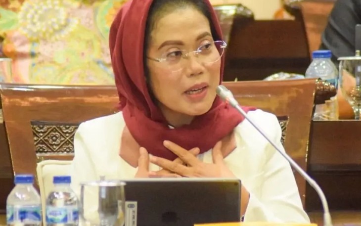 Ketua Fraksi PDI Perjuangan DPRD Jatim yang juga Ketua Umum Dewan Koperasi Indonesia (Dekopin), Sri Untari Bisowarno