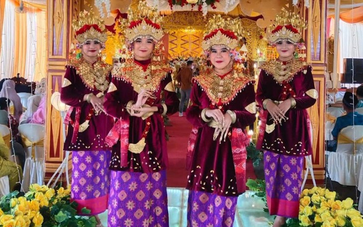 Busana tarian adat Palembang, Foto: Syahrani masyitoh