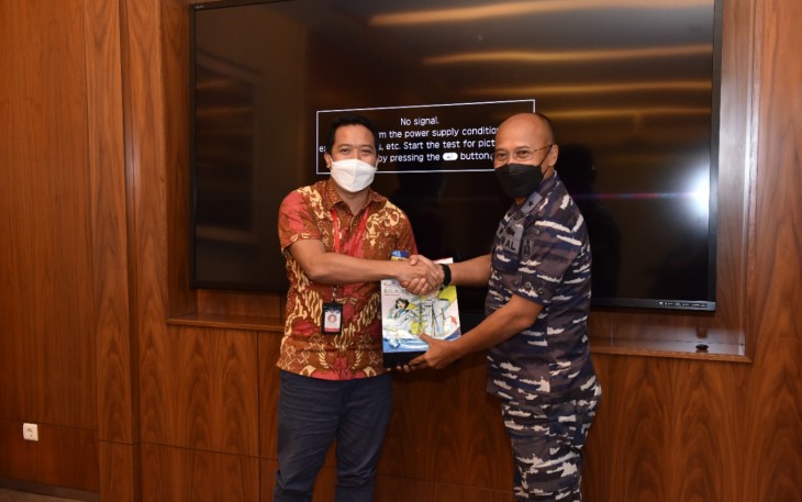 Kunjungan Kadispenal ke PT Mayora 