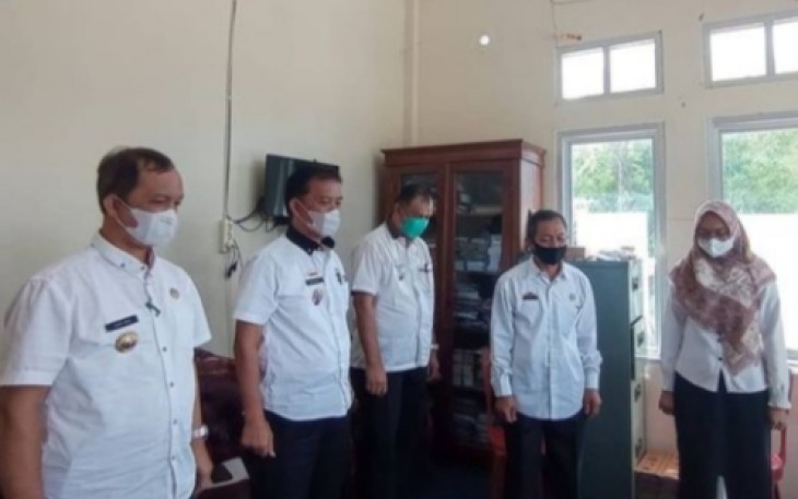 Pemerintah Daerah Pesisir Barat saat mengikuti Rapat Koordinasi (Rakor) Kehutanan se-Provinsi Lampung