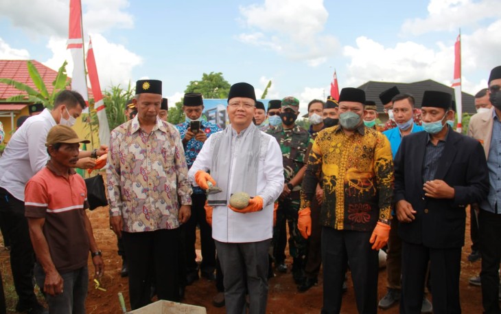 Pemasangan Pondasi Awal Pembangunan Gedung Dakwah Muhammadiyah Kabupaten Seluma, oleh Gubernur Bengkulu