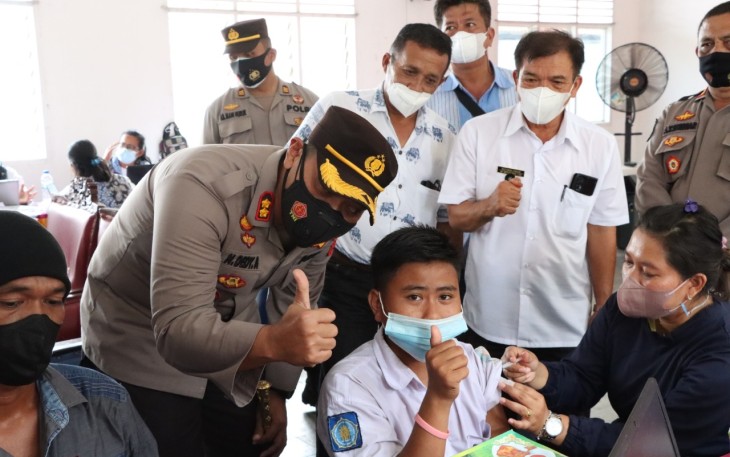 Tinjau Gebyar Vaksinasi Presisi Di Tanah Jawa