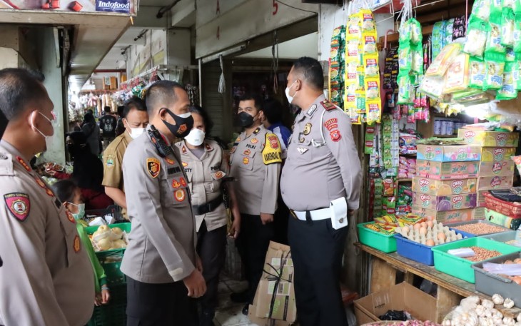 Sidak Stok dan Harga Minyak Goreng Jelang Bulan Puasa di Pasar Lembang