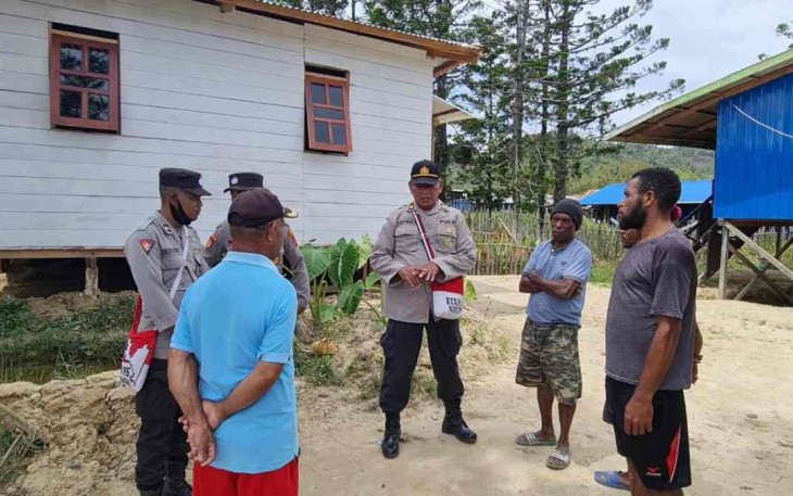 Sambangi Tokoh Adat, Berikan Rasa Aman Warga Distrik Oksibil 