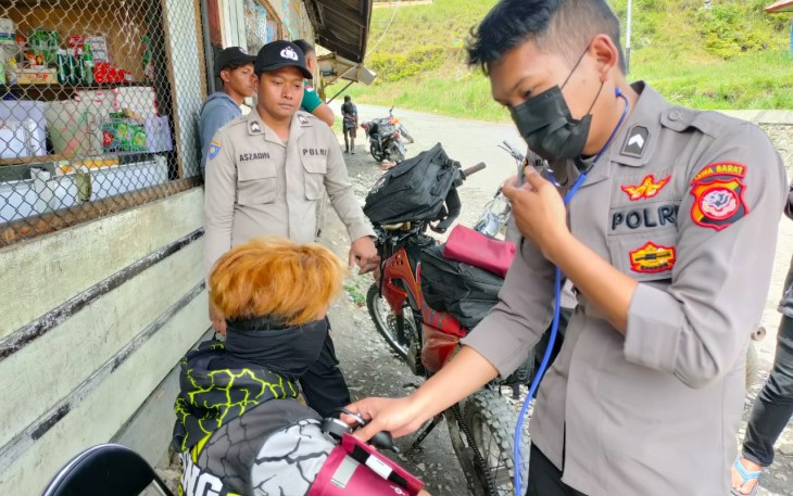 Pengobatan Gratis dan Sambangi Tokoh Agama di Wandoga Sugapa