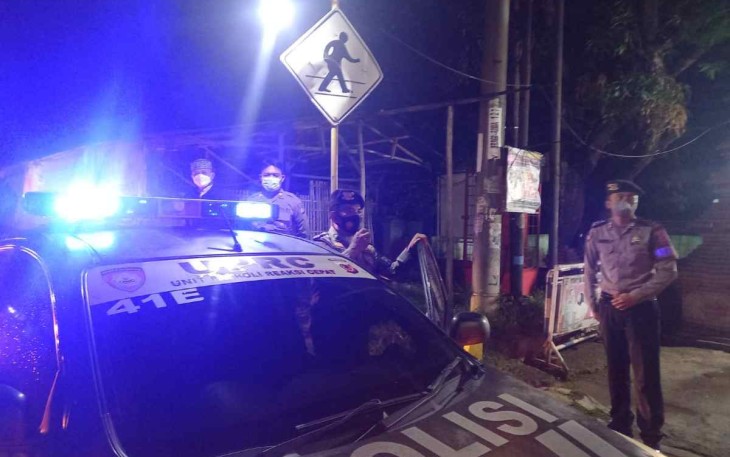 Tak Kenal Lelah, Patroli Woro-Woro Bangunkan Sahur