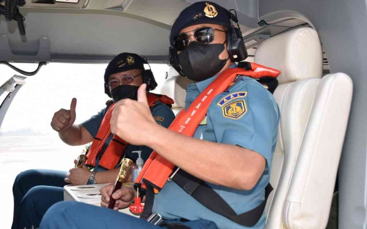 Patroli Kehormatan Helikopter Panther  di Wilayah Udara Juanda 