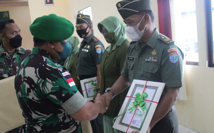 Dandim 1204 Sanggau Melepas Prajurit Purna Tugas 