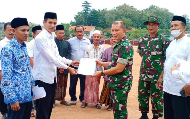 Penentuan Arah Kiblat Pembangunan Masjid Syarif Abdurahman