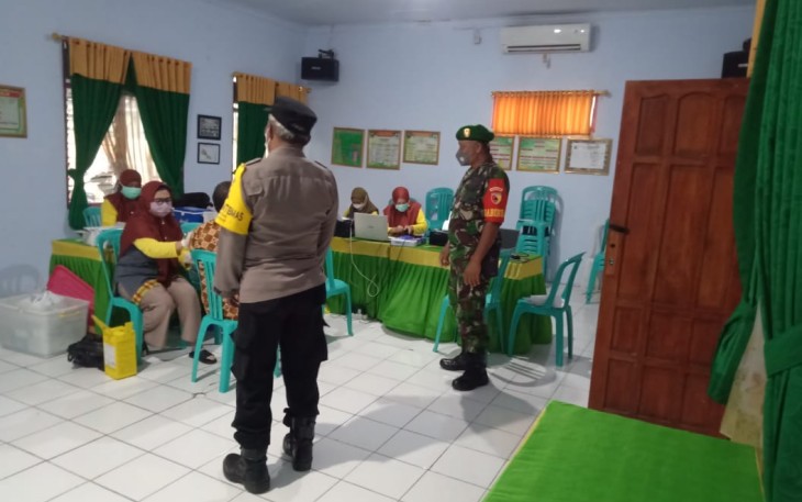Amankan dan pantau pelaksanaan vaksinasi di wilayah. Rabu (27/4/2022)