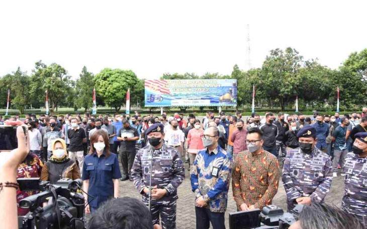 Kasal berangkatkan mudik bersama keluarga besar TNI AL di Mabesal. Kamis (28/4/2022)