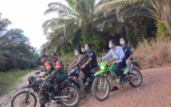 Gunakan sepeda motor patroli perbatasan bersama karantina pertanian. Minggu (01/05/2022)