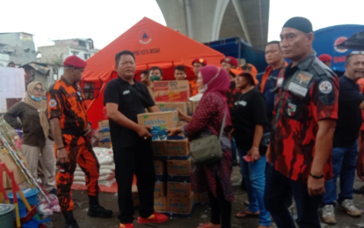 Bantuan korban kebakaran di jalan Wahidin Medan. Jum'at (06/05/2022)