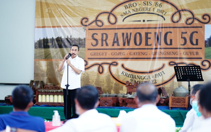 Bupati Pati Haryanto ketika memberikan sambutan dalam reuni SMAN 1 Pati