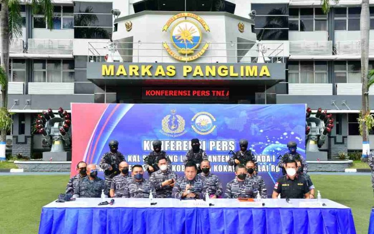 Wakasal saat memberikan keterangan pers gagalkan penyeludupan kokain di Jakarta. Senin (09/05/2022)