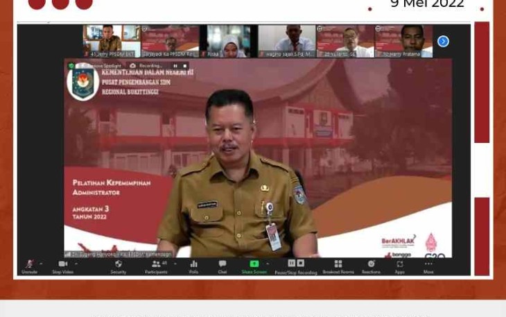 Pelatihan kepemimpinan Administrator angkatan III secara virtual di Bukittinggi. Senin (09/05/2022)