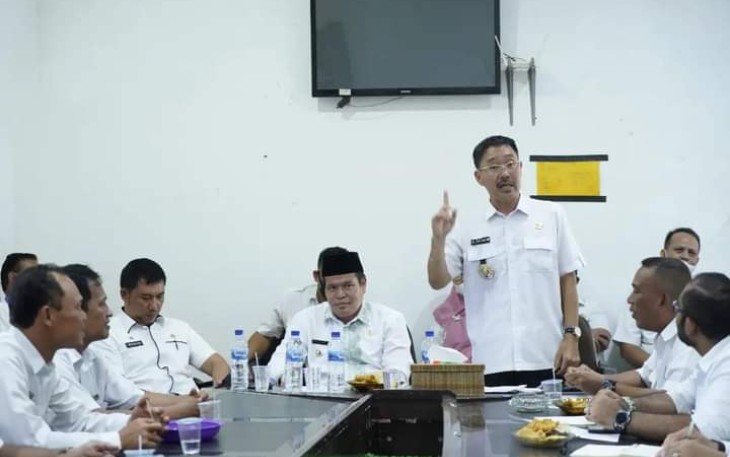 Bupati Labuhanbatu Selatan saat menyampaikan arahannya, Rabu (11/5/2022)
