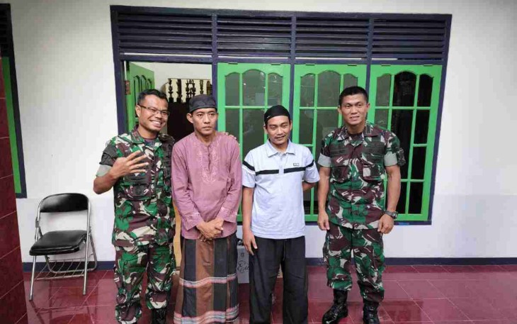 Mayor Inf Afri Swandi Ritonga bersama pengurus Yayasan Bina Akhlak ponpes rehabilitasi korban NAPZA dan kelainan perilaku di Cianjur. Rabu (11/05/2022)