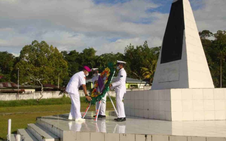 Ziarah dan tabur bunga Yonmarhanlan XIV Sorong peringati HUT Ke-4 Pasmar 3. Rabu (11/05/2022)