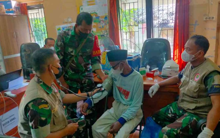 Serbuan vaksinasi Kodim 1002/Hst