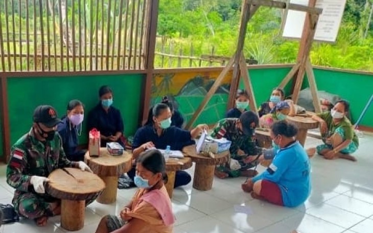 Kegiatan posyandu lansia di balai desa Langau. Minggu (15/05/2022)