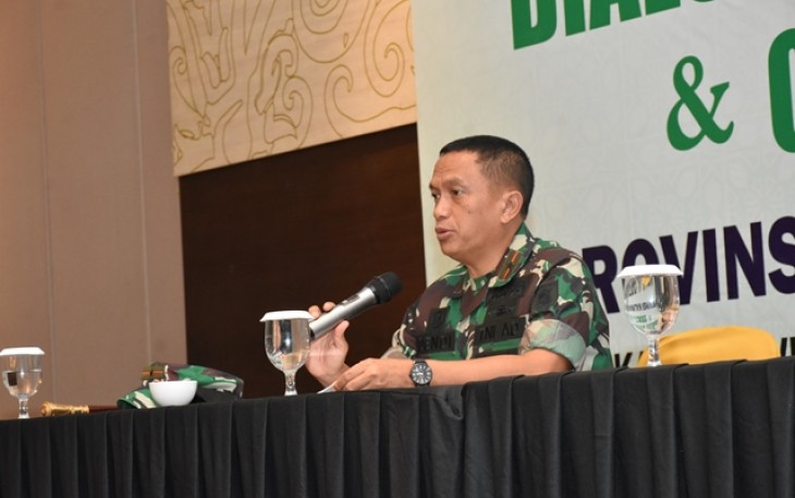 Danrem 091/ASN saat menjadi narsum di hotel Midtown Samarinda. Selasa (17/05/2022)