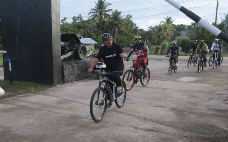 Gowes pagi Pj Gubernur Sulbar sambangi Korem 142/Tatag