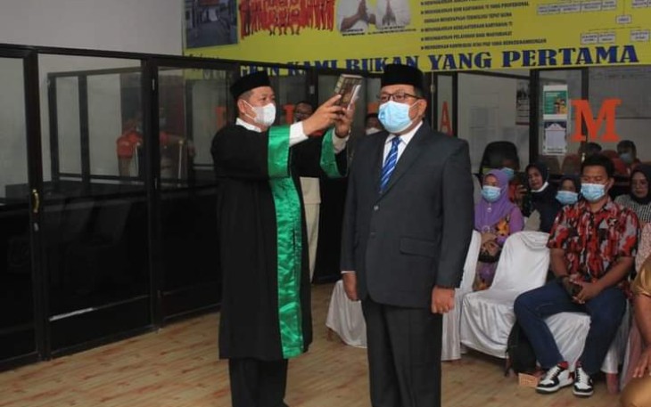 Pelantikan Direktur PUDAM Tirta Bina Labuhanbatu masa jabatan Tahun 2022-2024, Senin (30/5/2022).