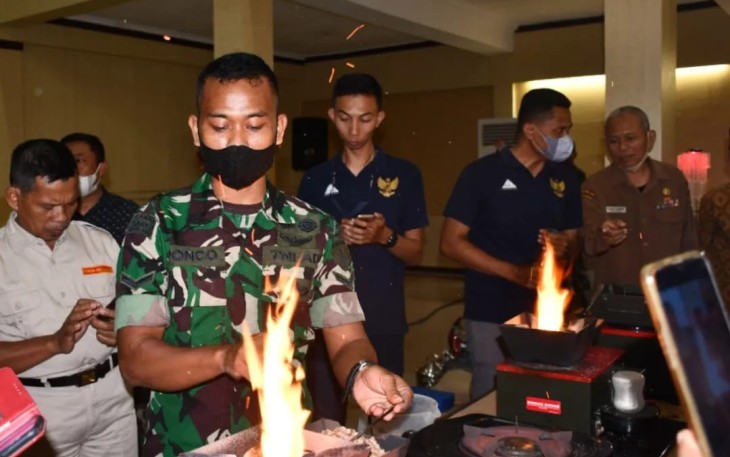 Kompor Biomass produk kreatif prajurit Korem 081/DSJ