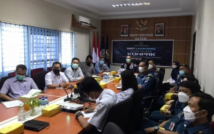 Saat peluncuran aplikasi Kompak di KSOP Khusus Batam