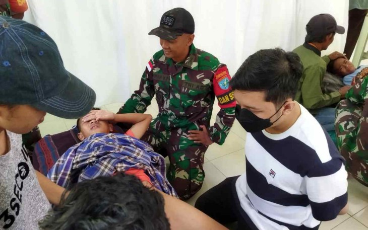Sunatan massal Satgas Yonif 645/Gty ringankan beban warga di perbatasan 