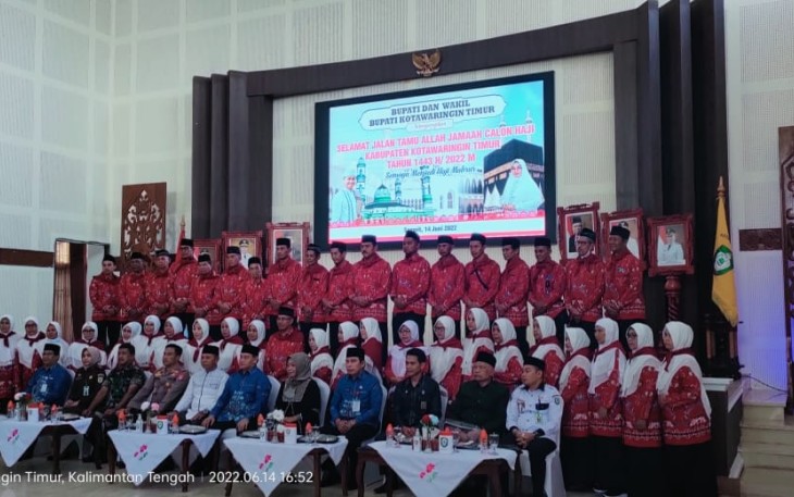 Acara pelepasan jamaah calon haji kabupaten Kotim di Kediaman Bupati Kotim