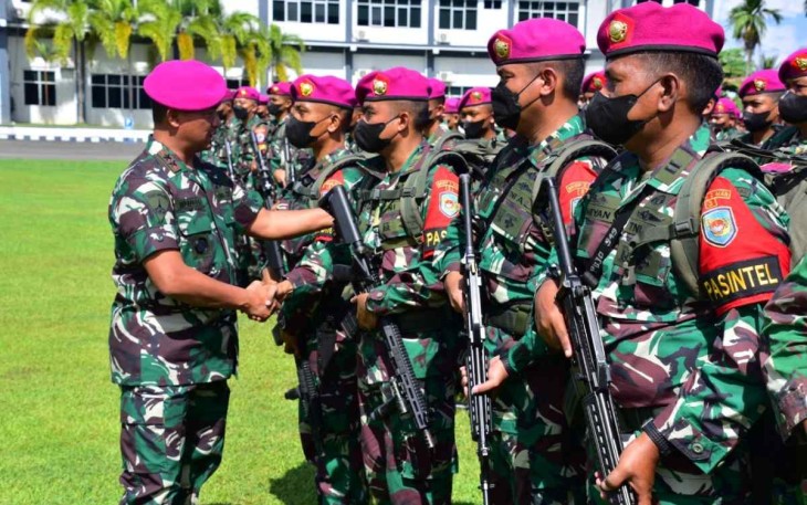 Dankormar saat menyambut Satgasmar Muara Perairan Papua TA 2021 di Mako Lantamal XIV Sorong