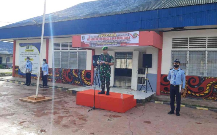 Letda Inf Hernandes saat menjadi Irup di lapas kelas IIB Sidikalang 