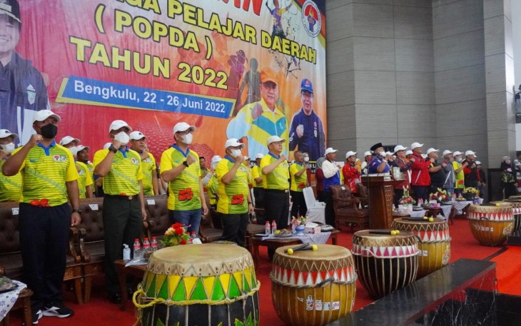 Pekan Olahraga Pelajar Daerah (Popda) Tahun 2022 Provinsi Bengkulu saat dibuka secara resmi oleh Gubernur Bengkulu Rohidin Mersyah, di Gedung Balai Buntar Bengkulu, Rabu (22/6).