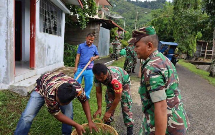 Korem 023/KS galakkan Jum'at bersih dan bebaskan lingkungan dari sampah