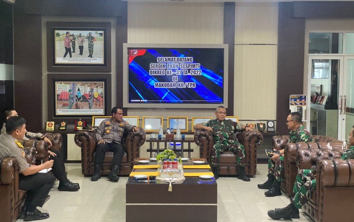 Peserta didik PKDN Sespimti Polri temui Kasdam XII/Tpr 