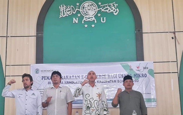 Pemasyarakatan E-Commerce pelaku UMKM di Jawa Timur 